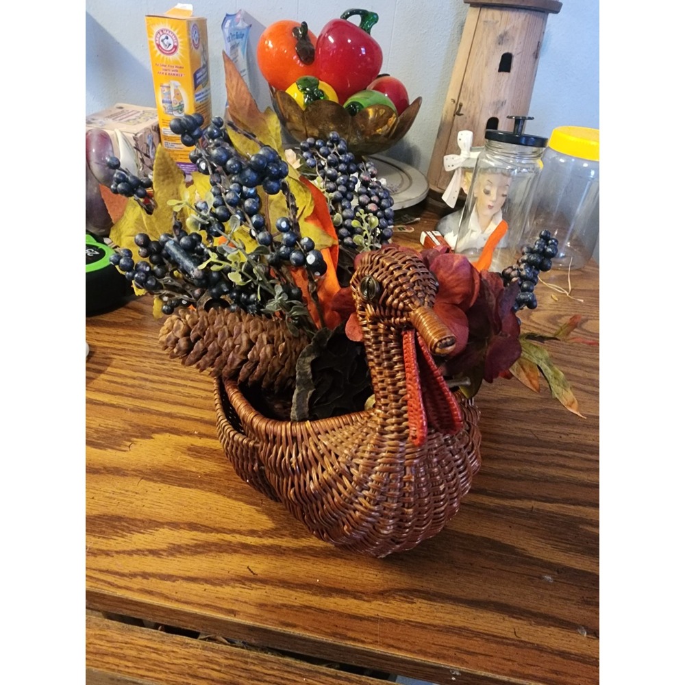 Vintage Turkey‎ Wicker Rattan Basket Napkin Candy Holder With Foliage